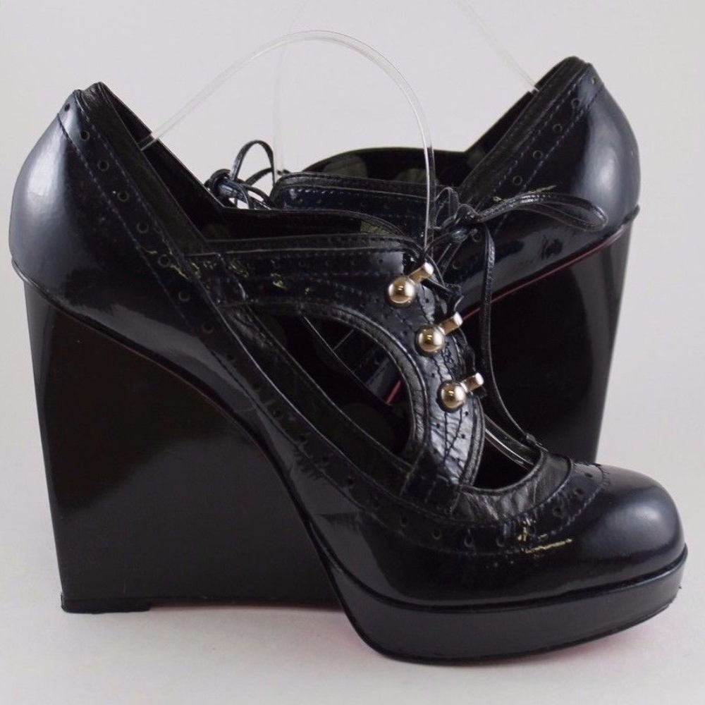 Betsey Johnson Patent Leather Lace-up Wedge Sz 9M